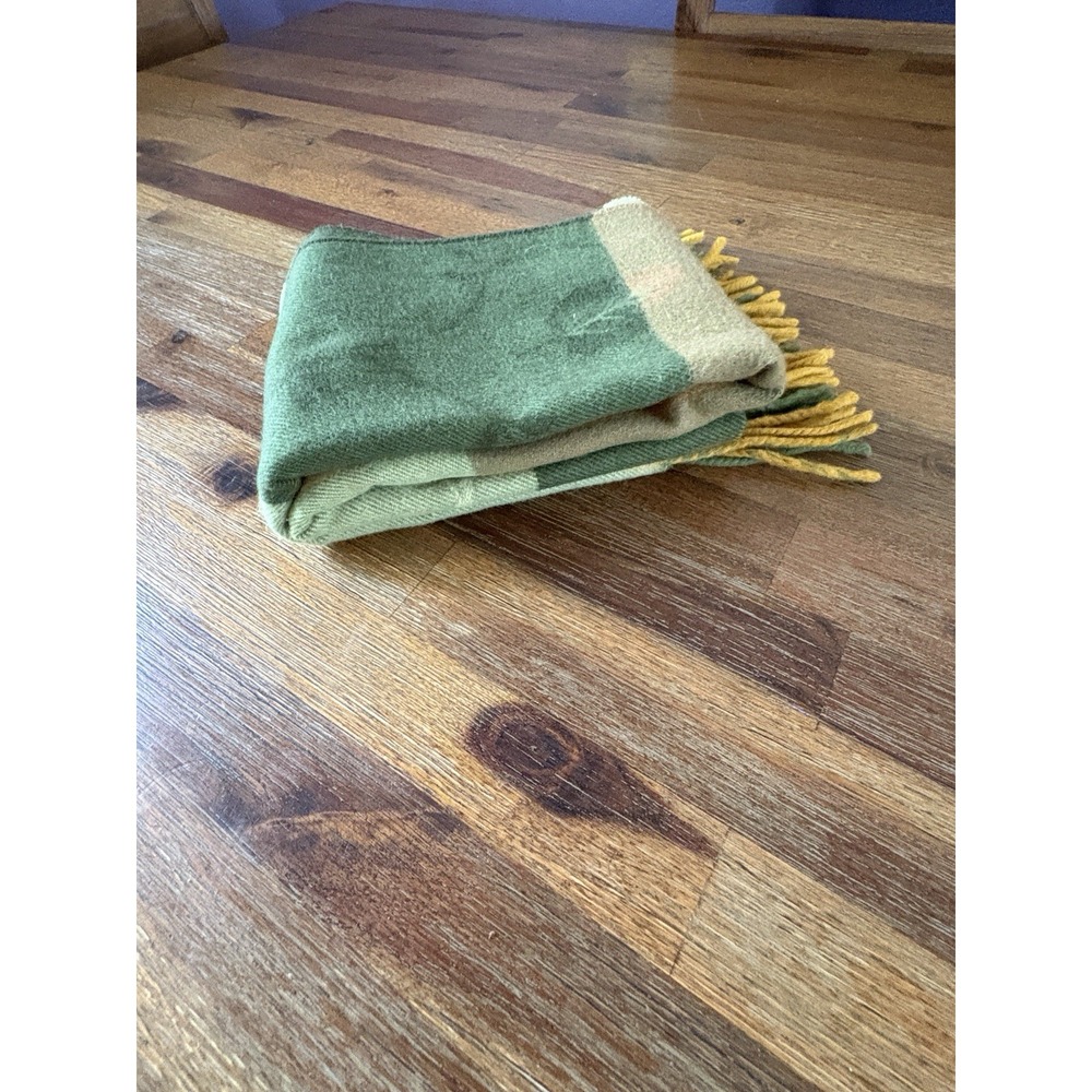 Scotland/Scottish Scarf 100% CASHMERE Green And Yellow Leaf Pattern - Picture 12 of 14